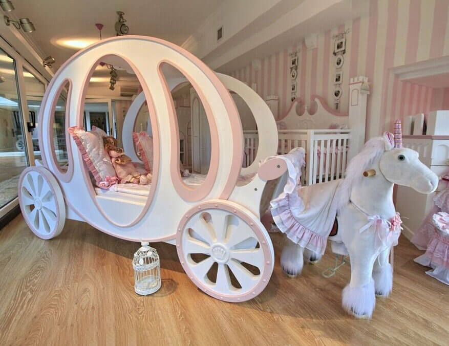 Giường cho công chúa hình xe ngựa