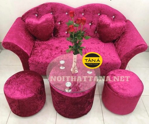 Sofa băng môi giá rẻ QB02 tựa lưng đính nút sang trọng