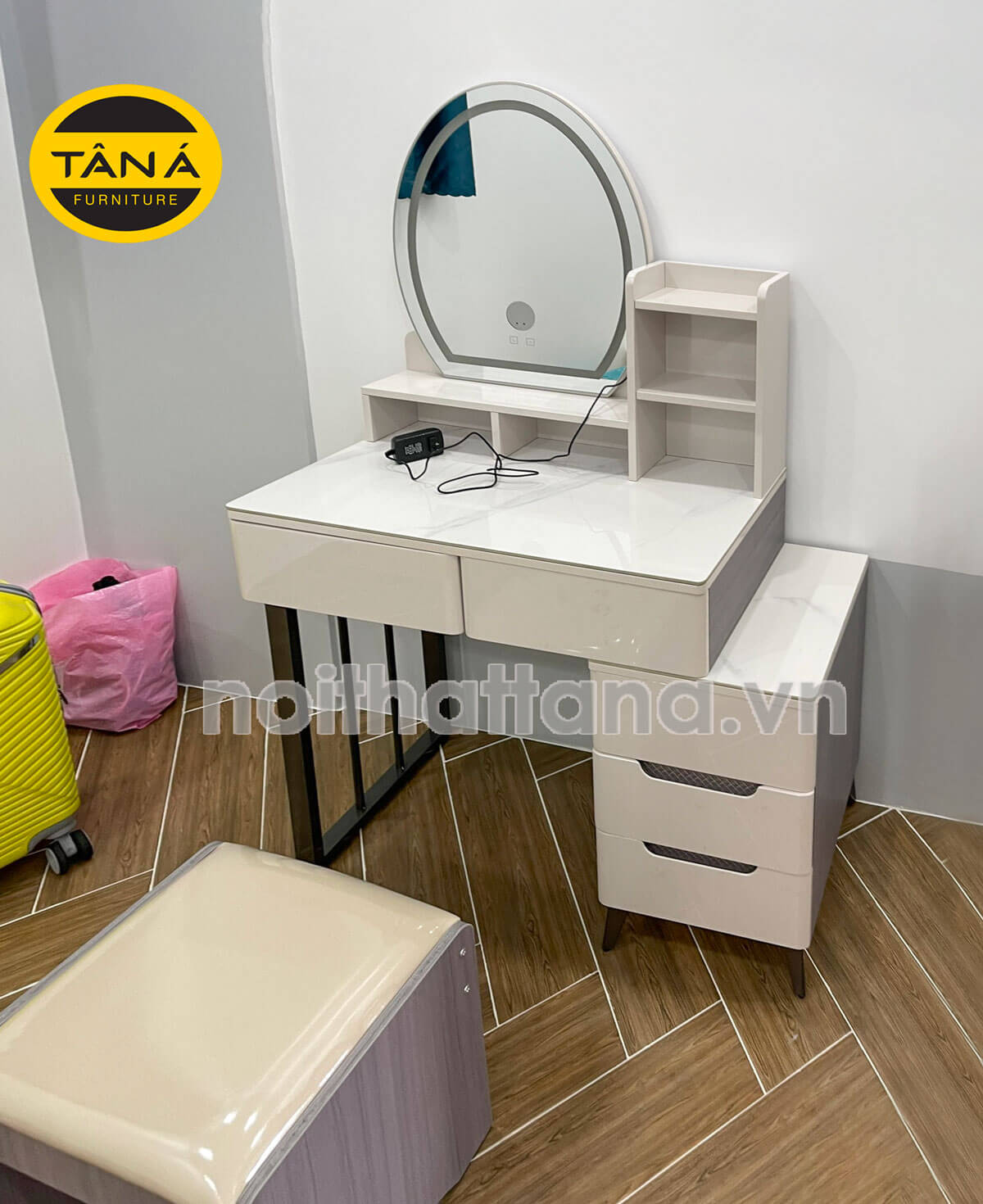 Bàn trang điểm chỉ nên dành riêng cho 1 người sử dụng