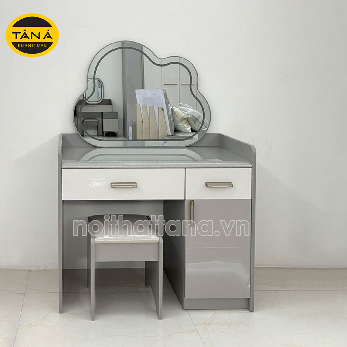Mua bộ ghế bàn trang điểm Gỗ MDF AT-E268 Màu Xám Sang Trọng, Phong Cách Hiện Đại Nhập Khẩu Đài Loan Mua bộ ghế bàn trang điểm Gỗ MDF AT-E268 Màu Xám Sang Trọng, Phong Cách Hiện Đại Nhập Khẩu Đài Loan