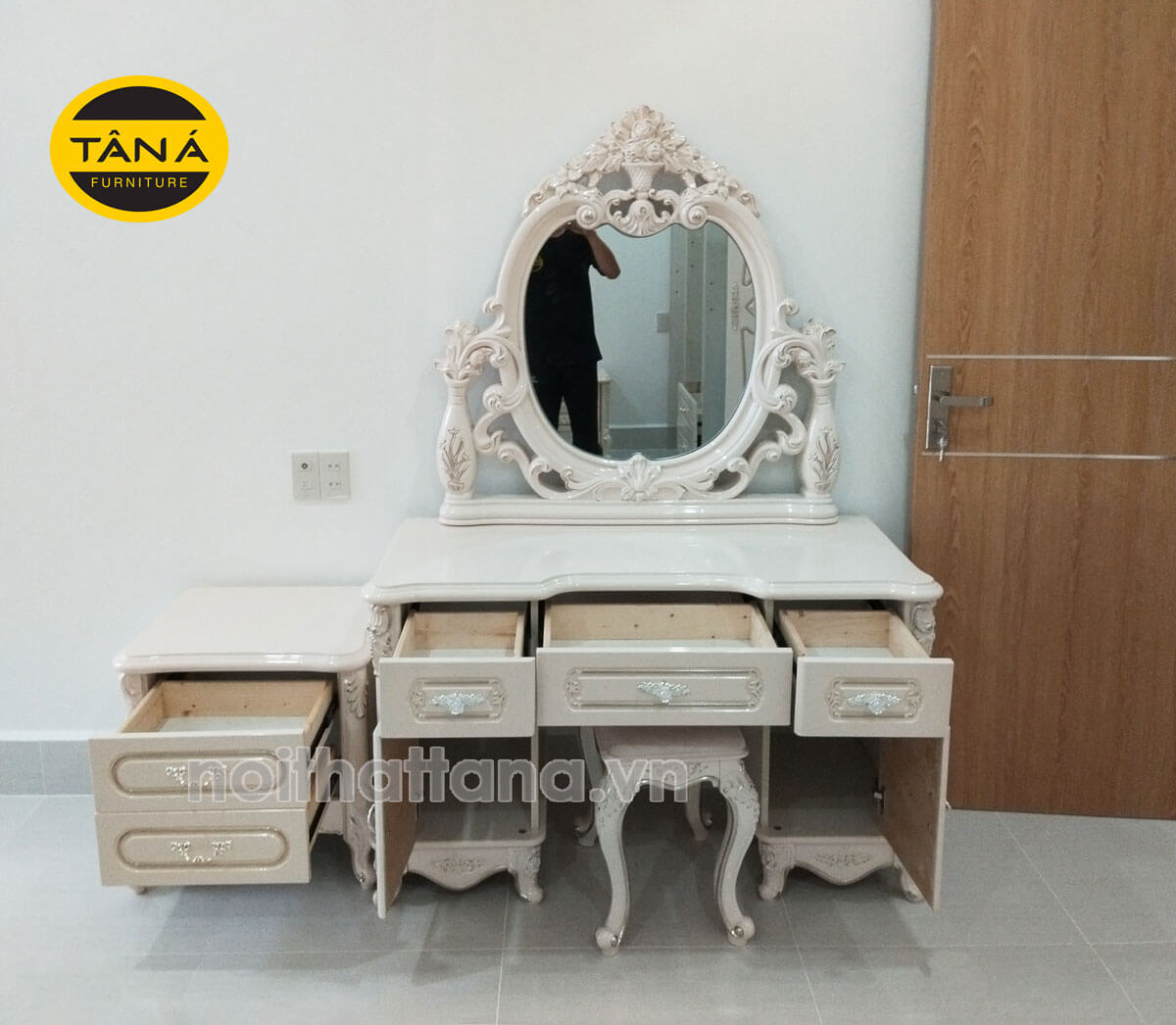 Cách kê bàn trang điểm hợp phong thủy mang lại may mắn