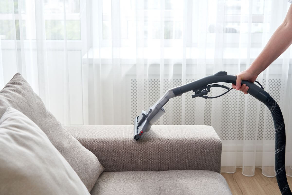 Cách vệ sinh sofa nỉ tại nhà