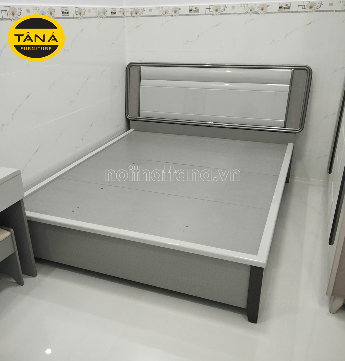 Giường ngủ 1m8x2m giá rẻ nhập khẩu đài loan